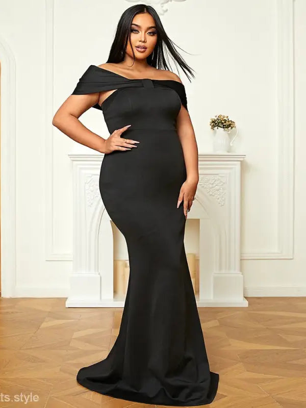 Elegant off-the-shoulder black gown, luxury evening dress for women, sold as Elegant Black Maxi Bodycon Sleeveless Design