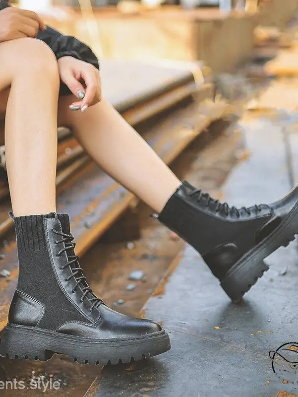 STYLE AND COMFORT BOOTS-VETEMENTS