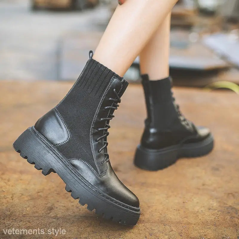 STYLE AND COMFORT BOOTS-VETEMENTS