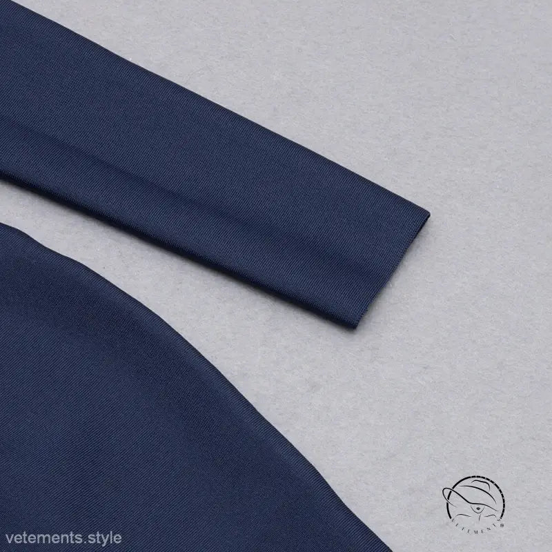 FISHTAIL SLIM FIT DRESS-VETEMENTS