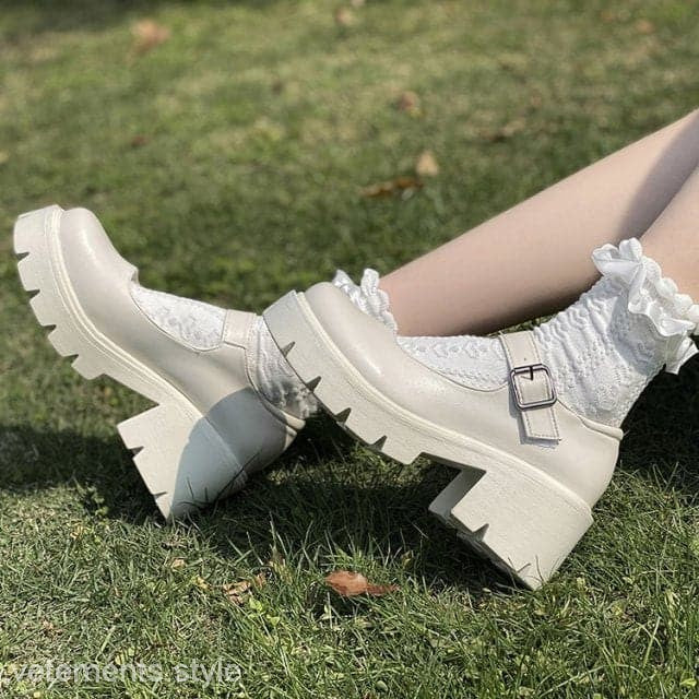 BUCKLE PLATFORM HEELS-VETEMENTS