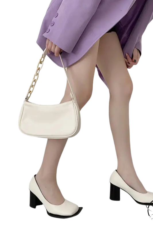 White leather mini bag with gold chain strap and retro square heels in white black size