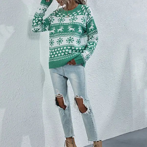 Green and white elk winter knitted Christmas snowflake sweater with round neck design