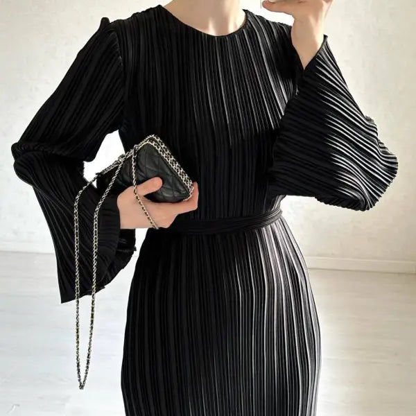 PLEATED BELL SLEEVE MID LENGTH DRESS-VETEMENTS