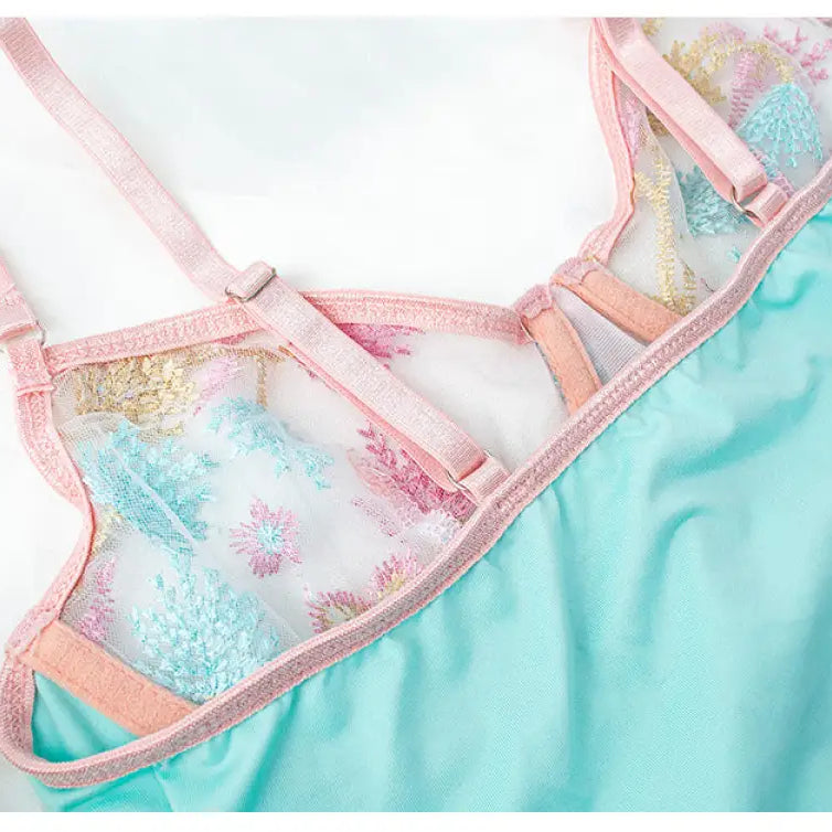 Seasonless Lace Embroidery Lingerie Set with Floral Details