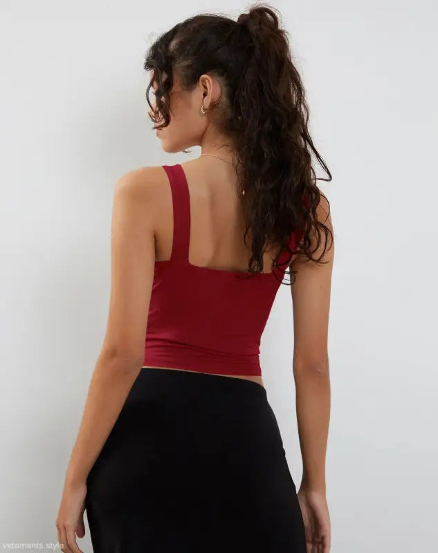 Fashionable Burgundy Square-Neck Tank Top with Slim Cutout Design by Vetements Style