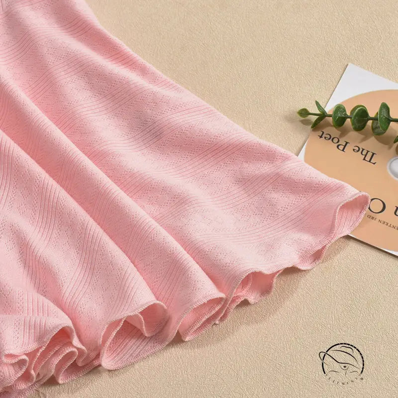 Soft pink shoulder princess dress with delicate folds and subtle pattern