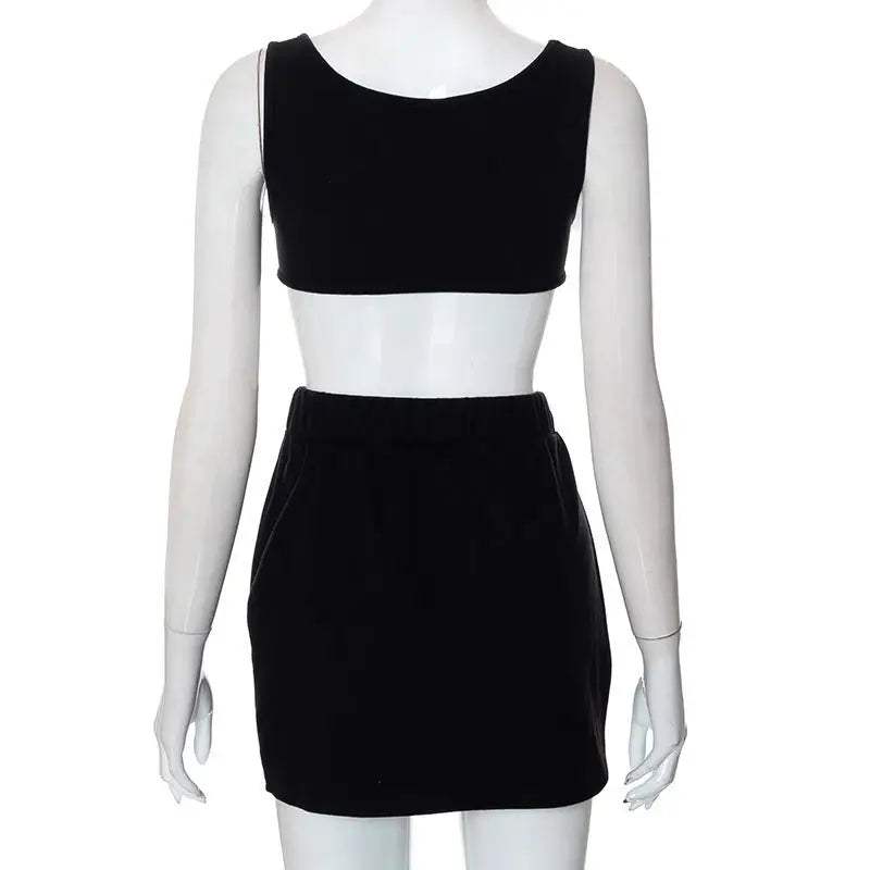 Black two-piece sleeveless crop top and slit skirt set for summer casual vest fashion