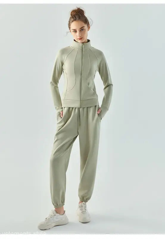 Light green linen green and Haiyan Ash Sporty Air Layer Coat with zip-up jacket