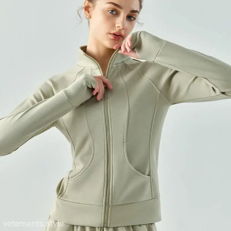 Light green linen green and Haiyan Ash air layer coat with contoured seams for spring and fall