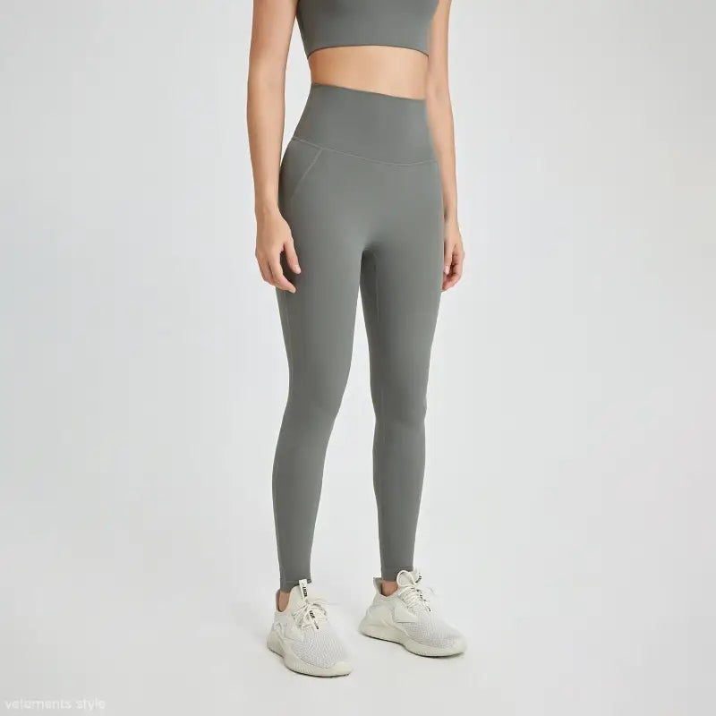 Charcoal gray high-waisted seamless leggings in wild berry color