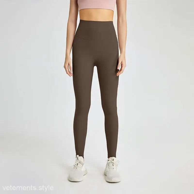 Wild berry high-rise nylon pants with brown leggings style