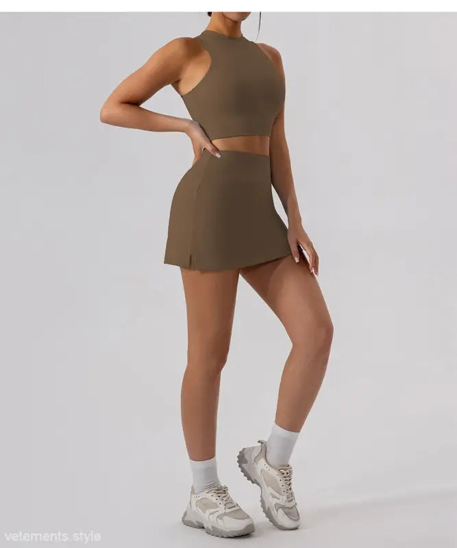 OUTER WEAR CLOSE FITTING TOP-VETEMENTS