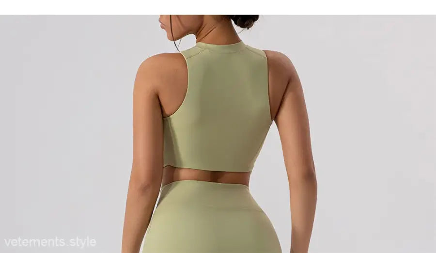 OUTER WEAR CLOSE FITTING TOP-VETEMENTS