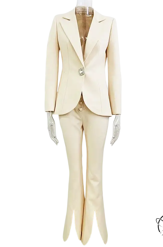 Cream-colored Stars Cover Work Suit with rhinestones, tailored blazer and split-hem trousers