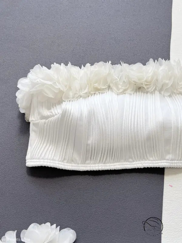 Langry stylish boho polyester tie: white strapless top with ruffled trim