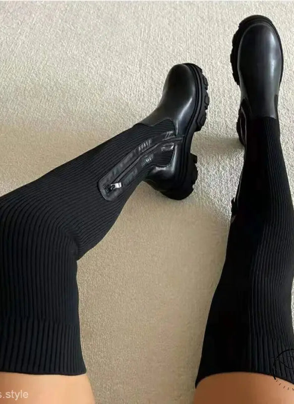 COMFY THICK OVER-THE-KNEE BOOTS-VETEMENTS