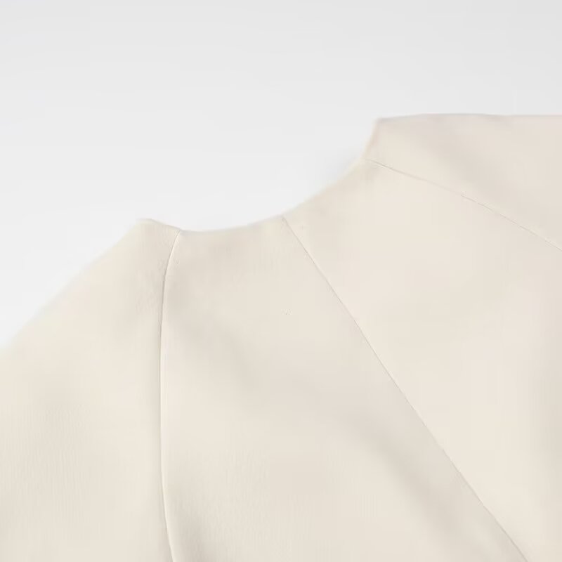 Elegant langry fashion cream sweater with metal buckle cardigan