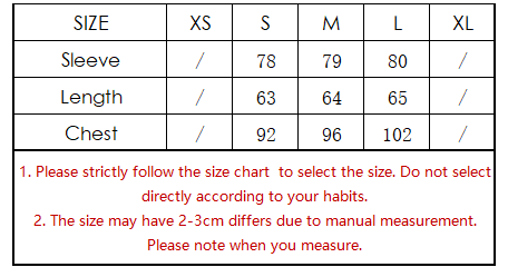 قميص بولو رجالي مخطط باللونين الأبيض والأسود من Langry Fashion مع ياقة كلاسيكية.