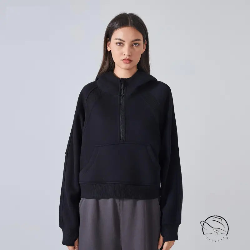 Black hooded sweater in Langry fashion for autumn yoga