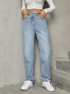 Light wash high-waisted elastic slimming denim trousers with criss-cross front