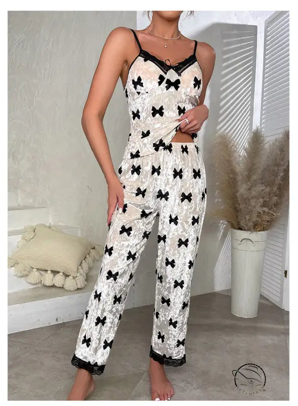 Bowknot velvet pajamas set with black bow print and lace trim