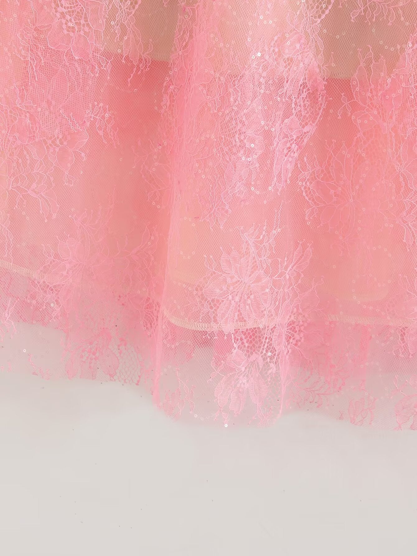Pink lace fabric for elegant floral lace patchwork tulle dress, perfect for fashion and ملابس