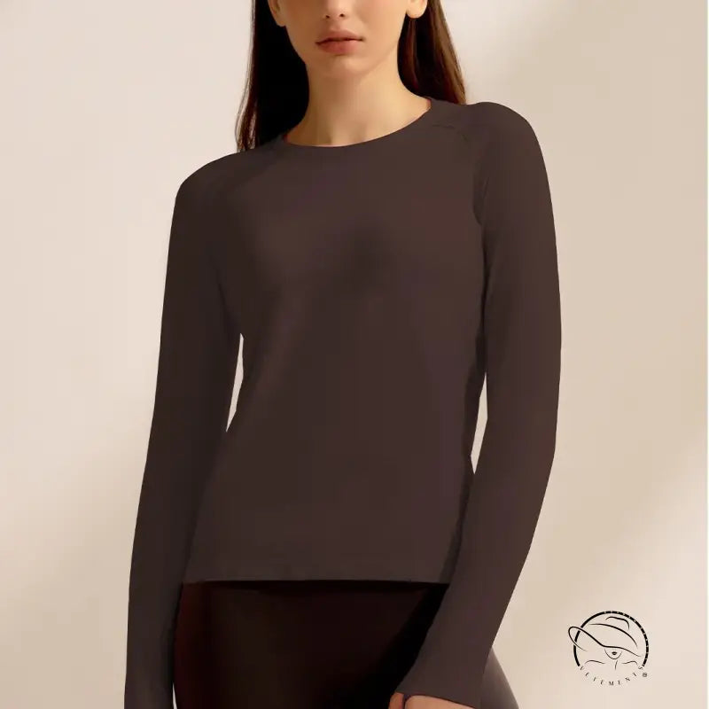 Brown long-sleeved fitted crewneck sweater for langry running fashion