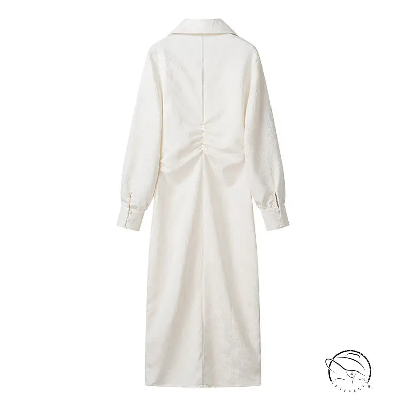 Elegant cream trench coat with double-breasted buttons and belt in Langry fashion