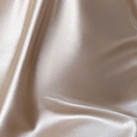 Langry casual loose sling silk nightdress in cream-colored fabric