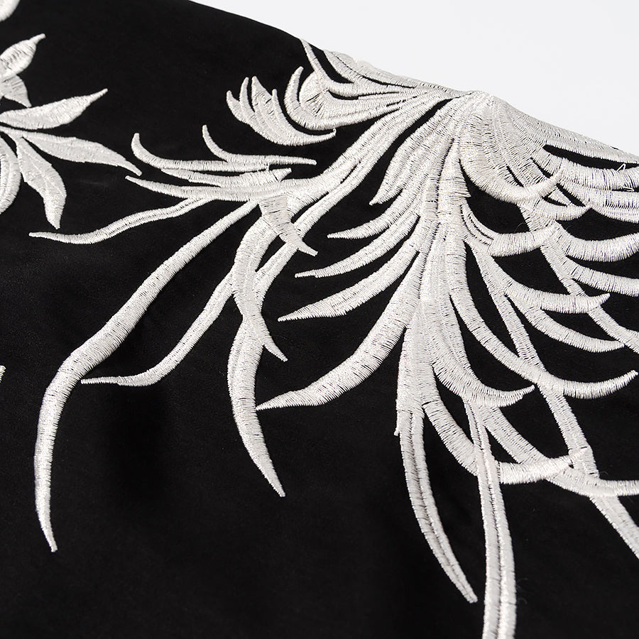 Black and white floral embroidered t-shirt in Langry fashion ملابس