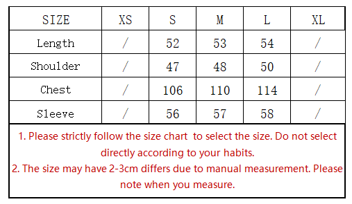 قميص بولو Langry من الجلد الصناعي باللونين الأسود والأبيض مع طوق كلاسيكي.