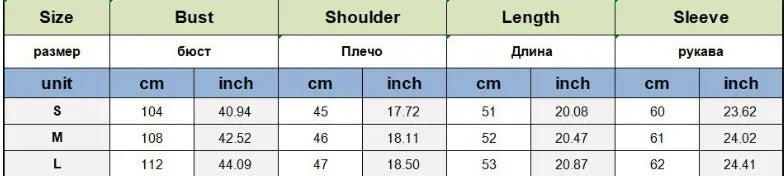 قميص بولو لانجري من الفرو الصناعي مع خطوط بيضاء وخضراء