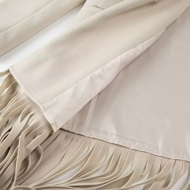 Cream-colored plush fringed throw blanket in Langry fashion ملابس