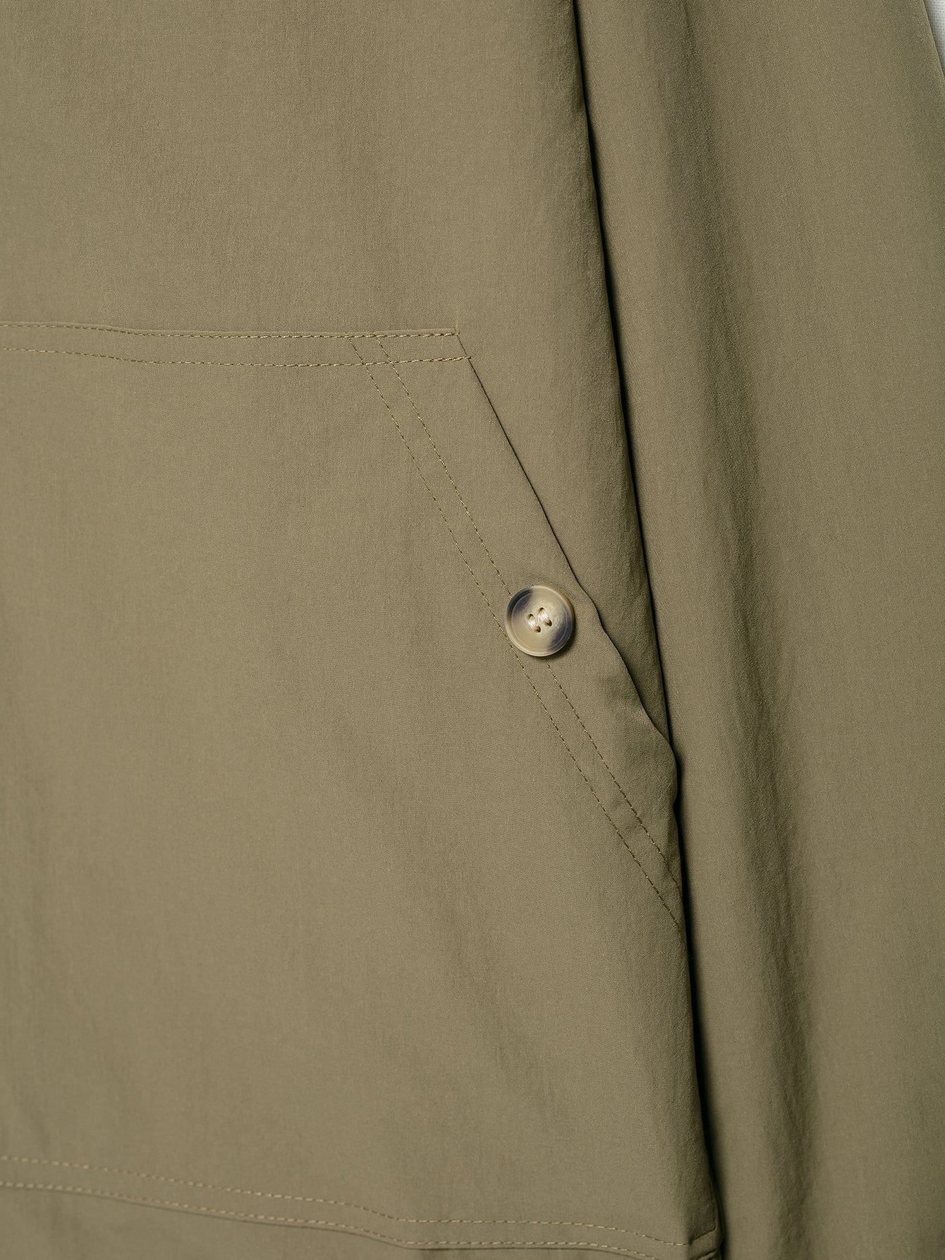 Langry olive green button-down shirt with two-tone buttons in retro plaid coat fashion