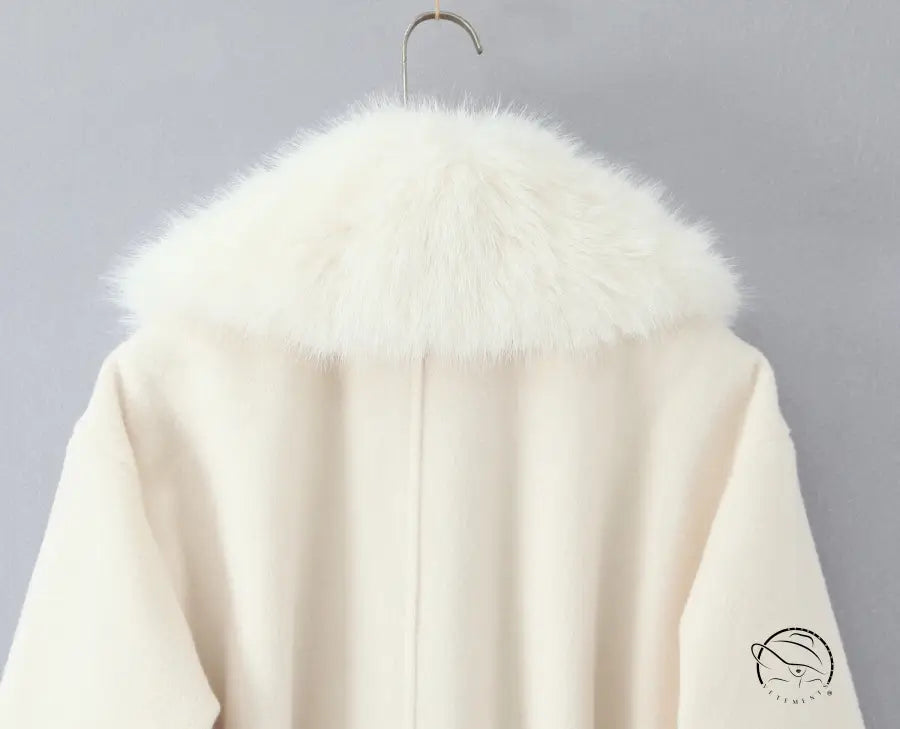 Elegant langry fashion white woolen long coat with big fur collar and hood