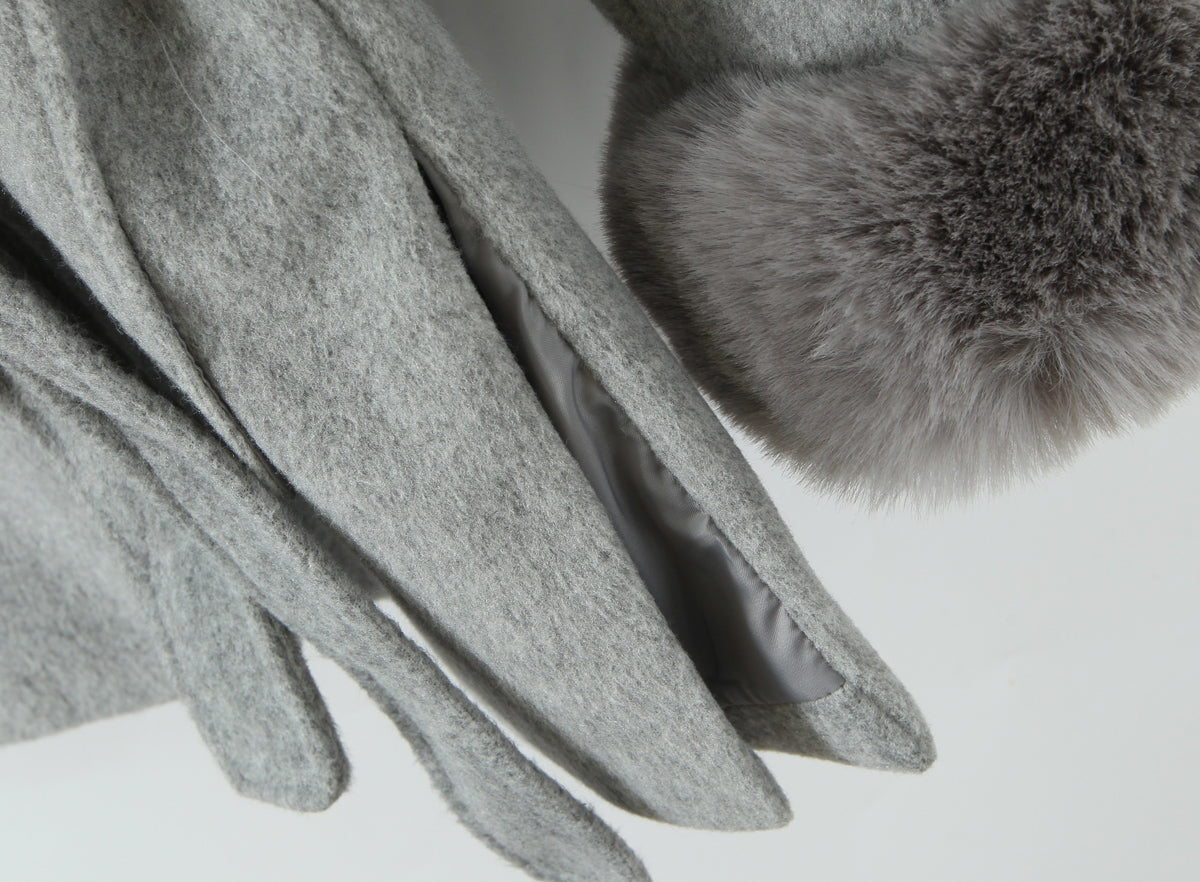 Langry fashion gray fur-trimmed gloves in winter hooded overcoat