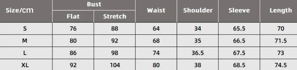 قميص بولو مخطط باللونين الأبيض والأسود من Langry Fashion مع ياقة وأكمام وأساور