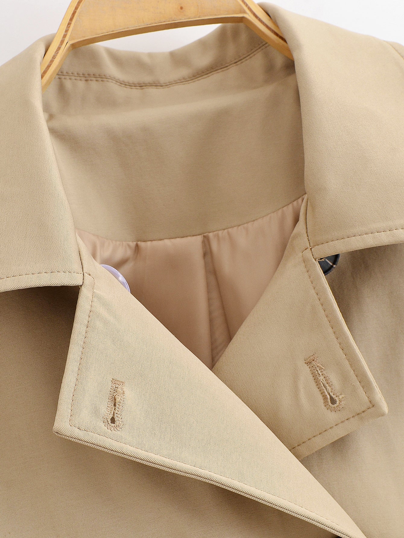 Enchanting Langry short khaki trench coat with patent leather collar and buttons in fashion ملابس