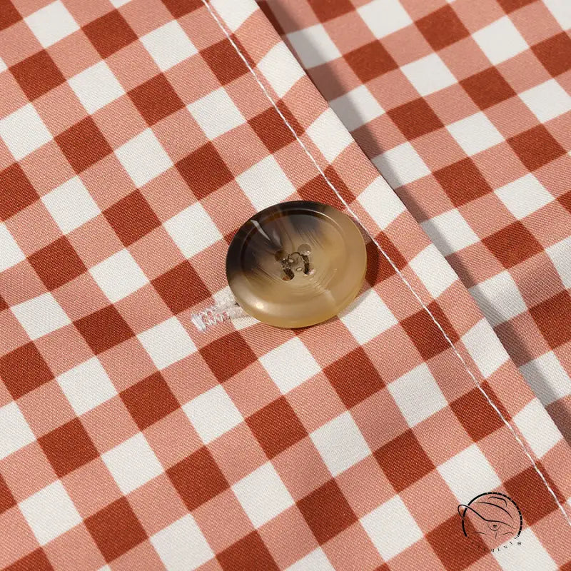 Red and white checkered langry fashion trench coat with gold button