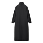 Fashionable long langry trench coat in black with sleeves and buttons
