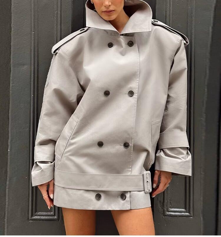 Light gray langry fashion trench coat with double-breasted buttons and belt