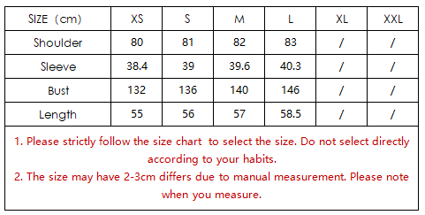 قميص بولو مخطط باللونين الأبيض والأسود من Langry Fashion مع ياقة وأساور