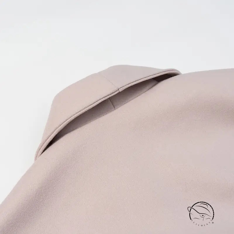 Elegant langry fashion wool coat collar in beige with neat stitching