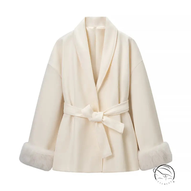 Elegant langry fashion wool coat with lace-up waist and faux fur trim