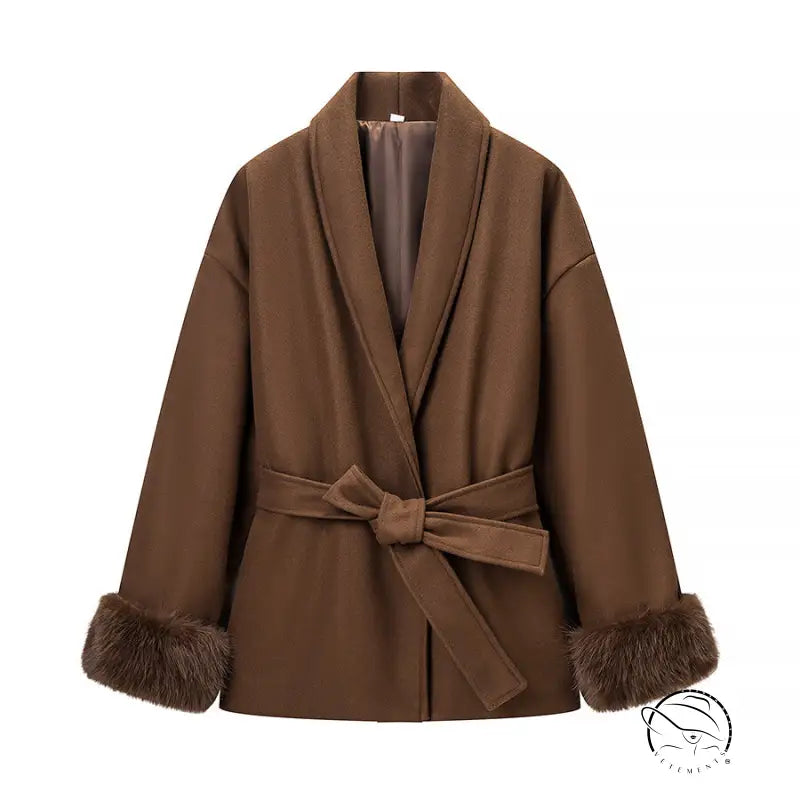 Elegant langry fashion woolen coat with belted waist and faux fur trim