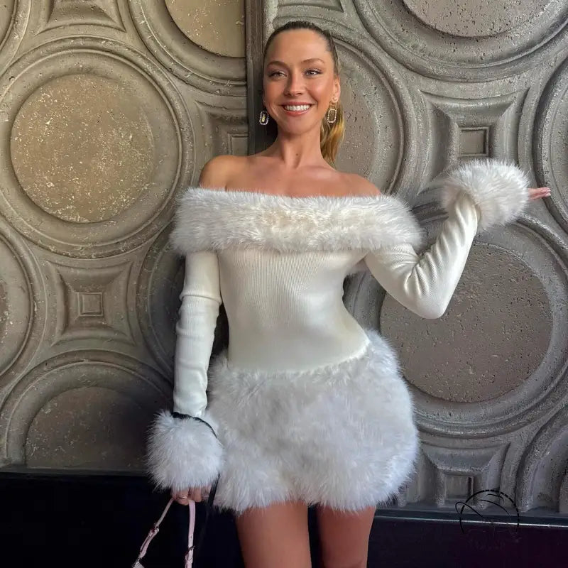 Elegant langry fashion white feathered off-shoulder mini dress with long gloves