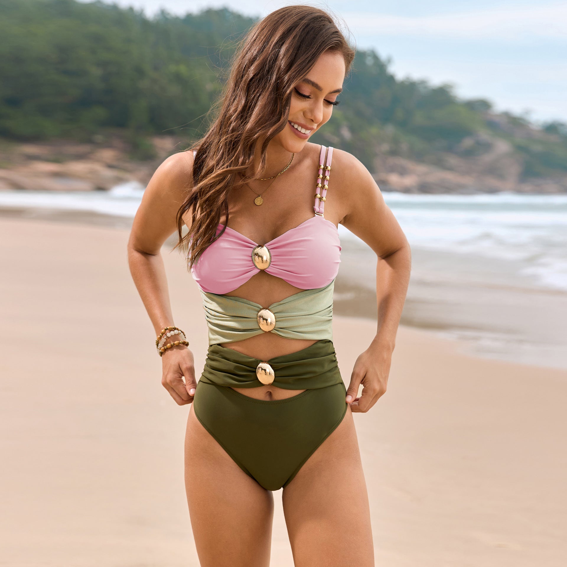 Color-blocked one-piece swimsuit Comfy One Piece Swimsuit for trendy summer fashion ملابس