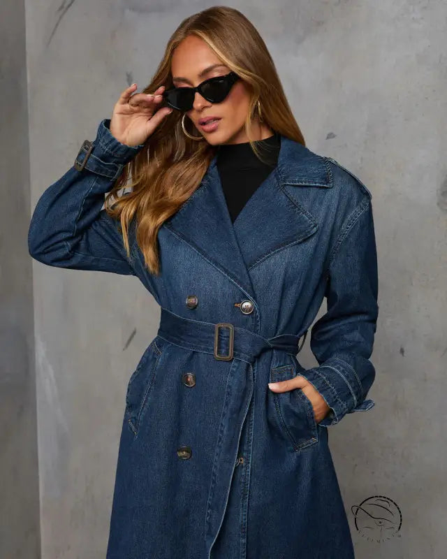 Casual retro denim coat with belted waist in dark wash