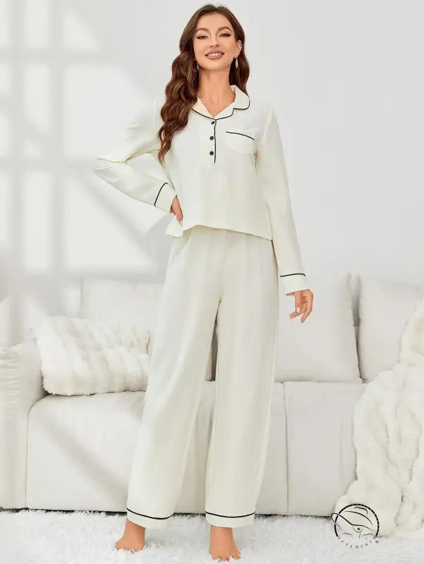 Off-white langry fashion pajamas set with black piping for women
